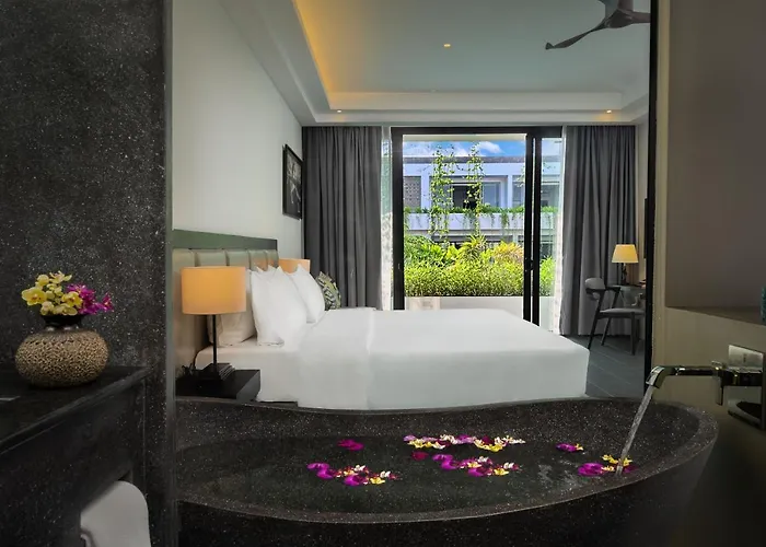 Eightfold Urban Resort 5*